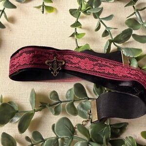 Velvet and Lace Choker